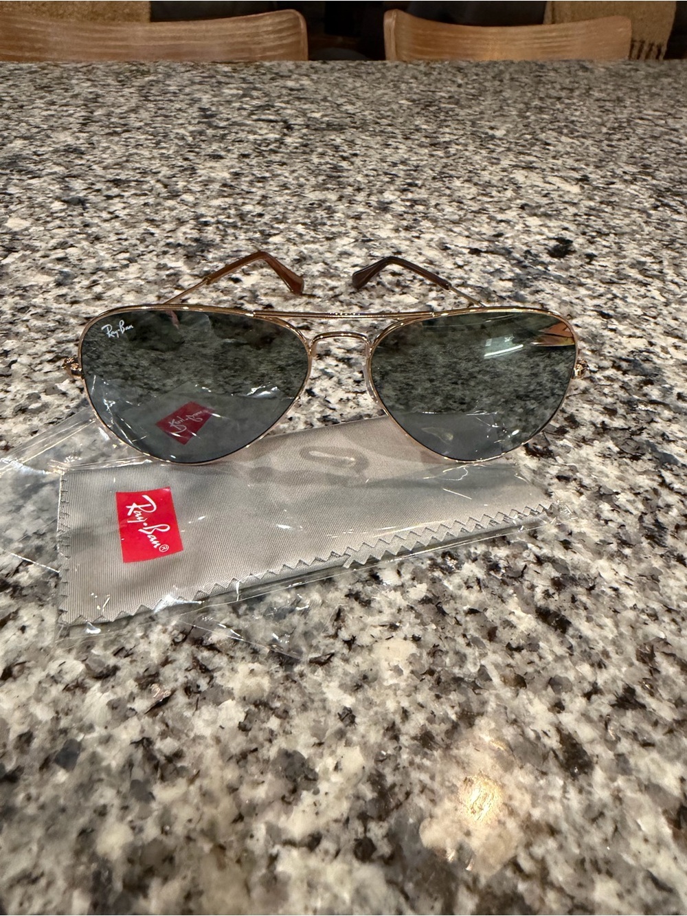 Ray-Ban Polished Gold Frame with Silver Mirror Lenses- never worn BRAND NEW